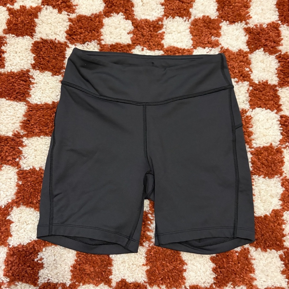 Outdoor Voices 5” Biker Short | size S